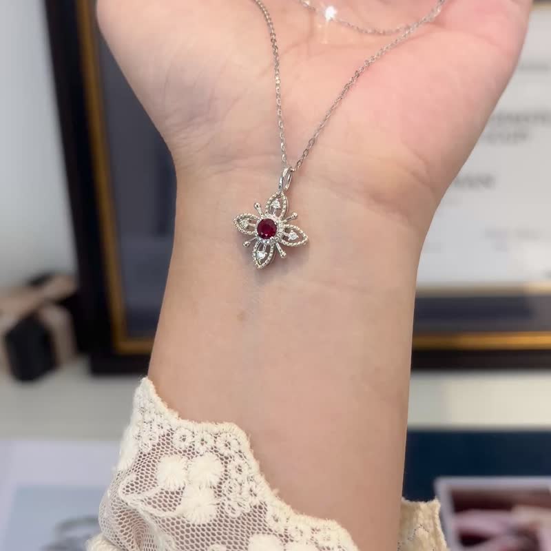 18k白金復古十字花紋紅寶石項鏈 - 項鍊 - 寶石 紅色