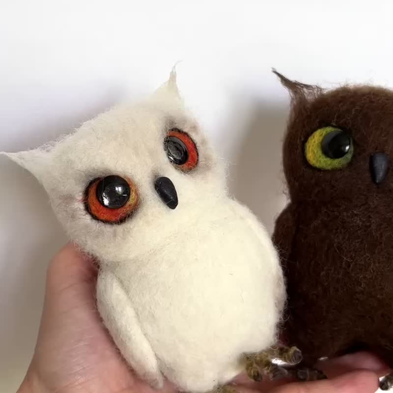 Owl toy, miniature bird owl. toy needle felted - Stuffed Dolls & Figurines - Wool White