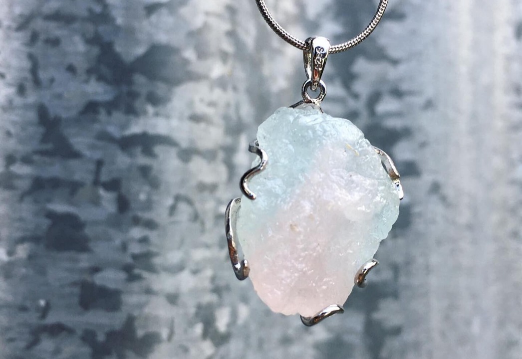 K18WG ハート型ラベンダーカラーストーンダイヤ装飾ピアス K18WG ハート型ラベンダーカラーストーンダイヤ装飾ピアス K18WG