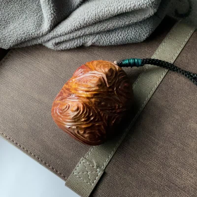 台灣肖楠 瘤花富甲 吊飾 把玩件 - 吊飾/掛飾 - 木頭 多色
