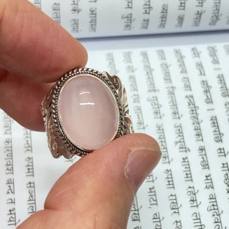 Natural pink crystal ring made in Nepal 925 sterling silver handmade - แหวนทั่วไป - คริสตัล สึชมพู