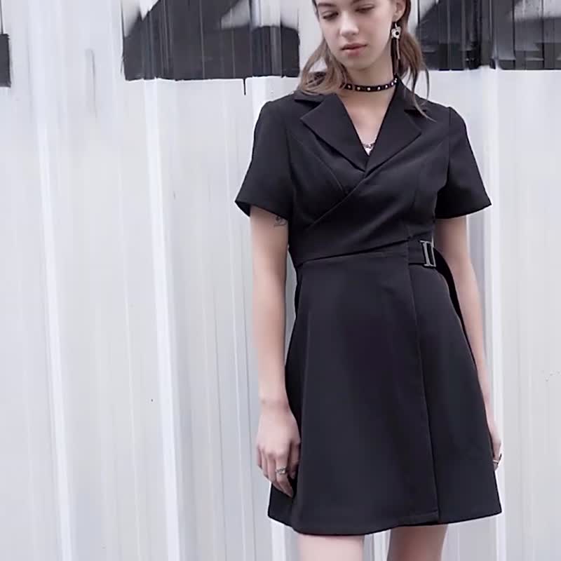 城市女巫腰扣西裝連身裙 / *新增大尺碼* / 最後一件 - 洋裝/連身裙 - 其他材質 黑色