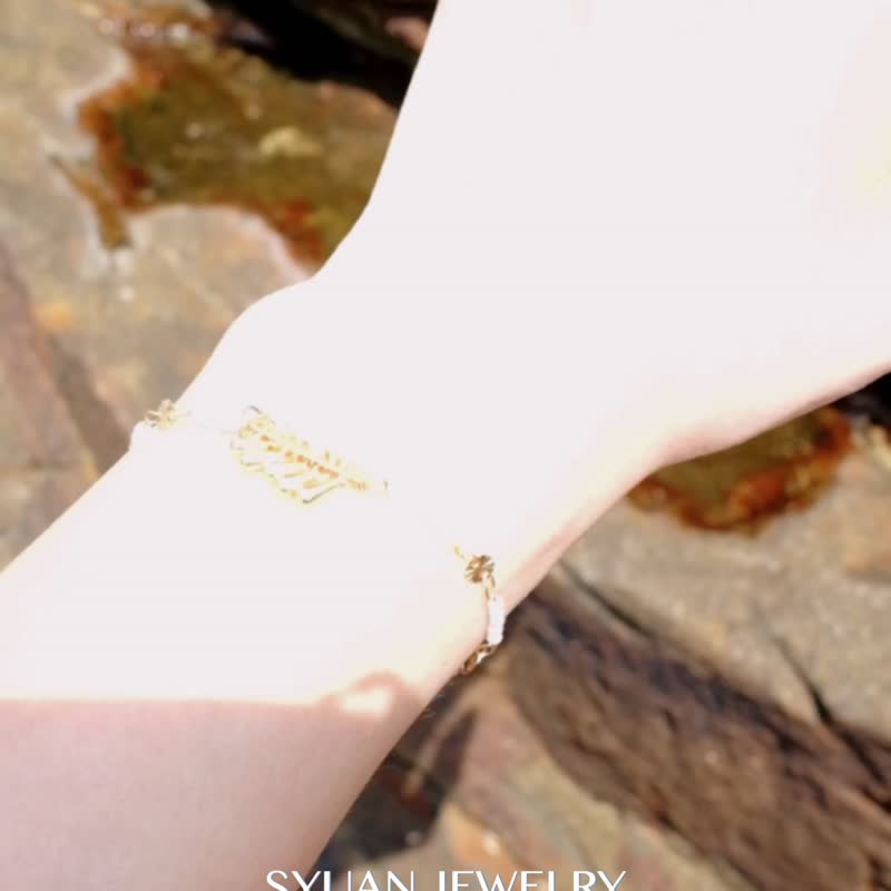 SYUAN JEWELRY |Te Fiti — 18K plated Ocean Goddess Mother Earth faux pearl bracelet - สร้อยข้อมือ - ไข่มุก 