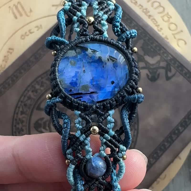 H297 Ethnic style Wax thread woven Stone symbiotic black tourmaline Bronze bead bracelet (adjustable length) - สร้อยข้อมือ - เครื่องเพชรพลอย สีน้ำเงิน