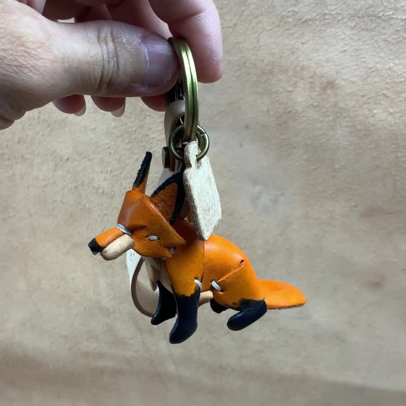 Animal Forest-Fox-Genuine vegetable tanned leather key ring pendant animal shape - Keychains - Genuine Leather Orange