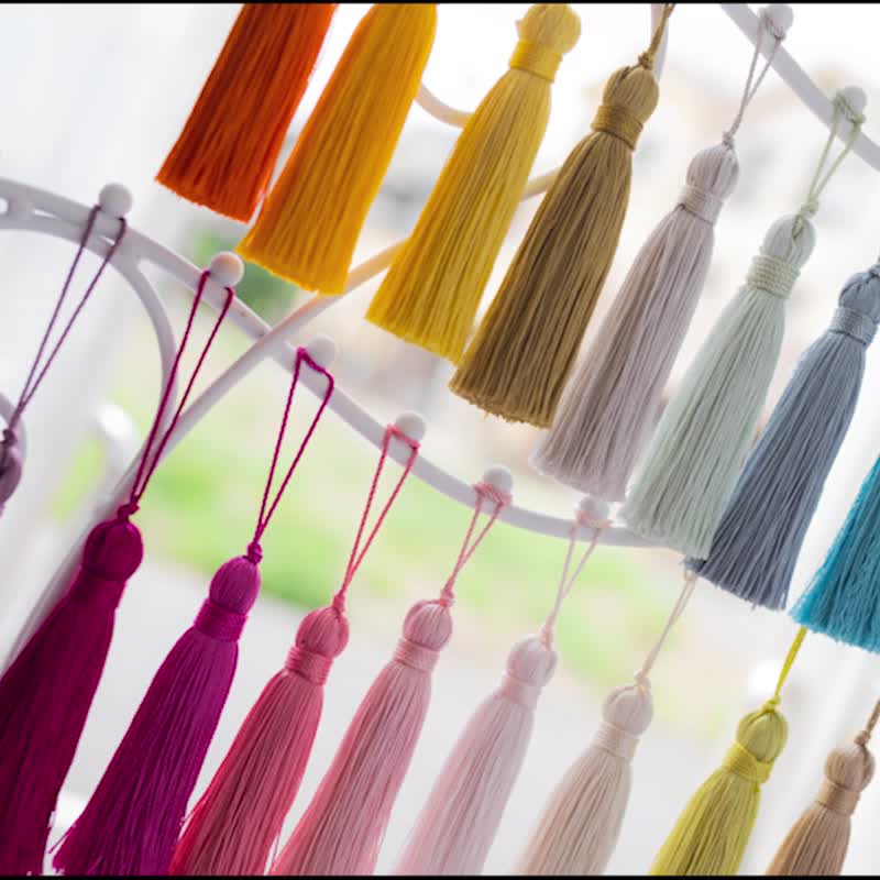 ベーシックタッセル　Art Fiber Endoが染め上げた多彩な糸で組みあげたとてもシンプルなタッセルです - 鑰匙圈/鑰匙包 - 繡線 多色