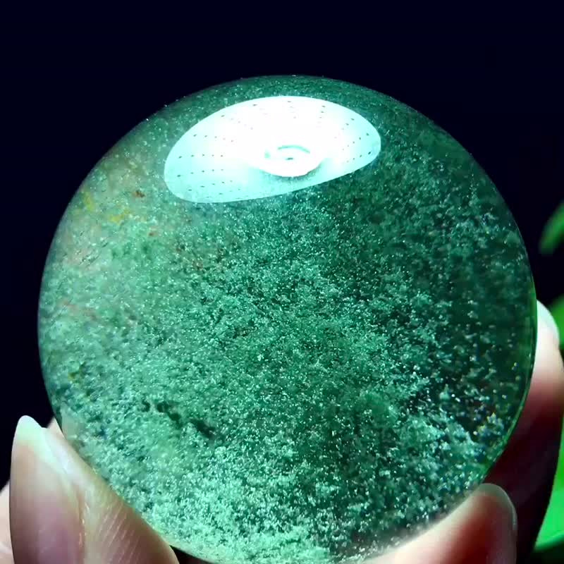 收藏級全包裹天然千層綠幽靈轉運球 風水球 直徑41.5mm 可遇不可 - 擺飾/家飾品 - 水晶 