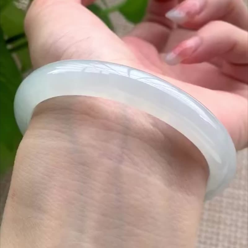 冰種 天然翡翠 緬甸 A玉 玉鐲 • 冰種冰雪翡翠貴妃鐲 - 手鍊/手環 - 玉石 藍色