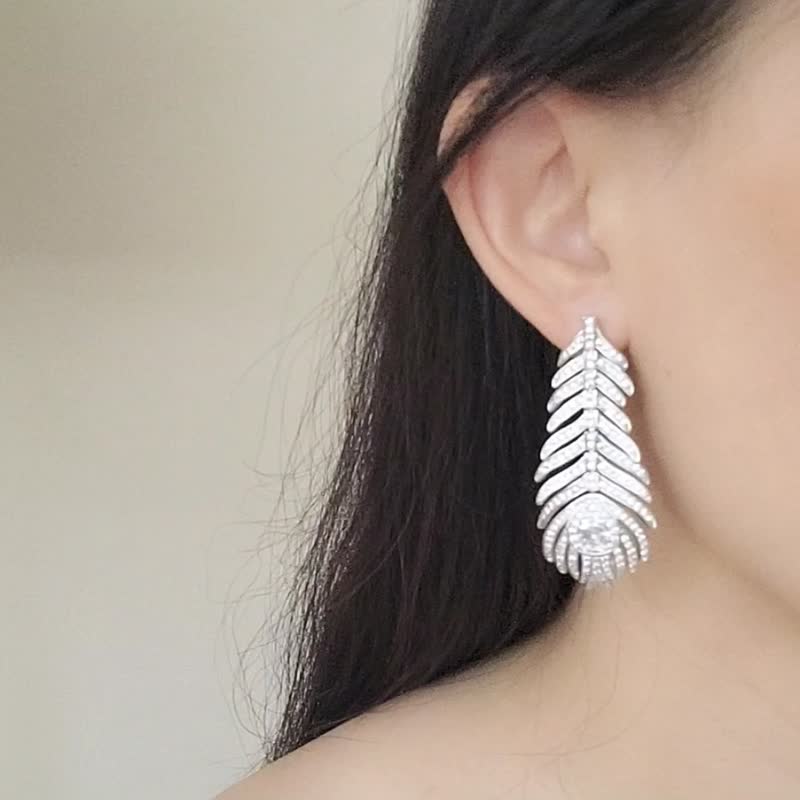 [Pre-order] Feather Earrings Metalworker's Performance Edition European and American High-end Jewelry Grade Can be Changed to Clip-on Style - Earrings & Clip-ons - Other Metals Gold