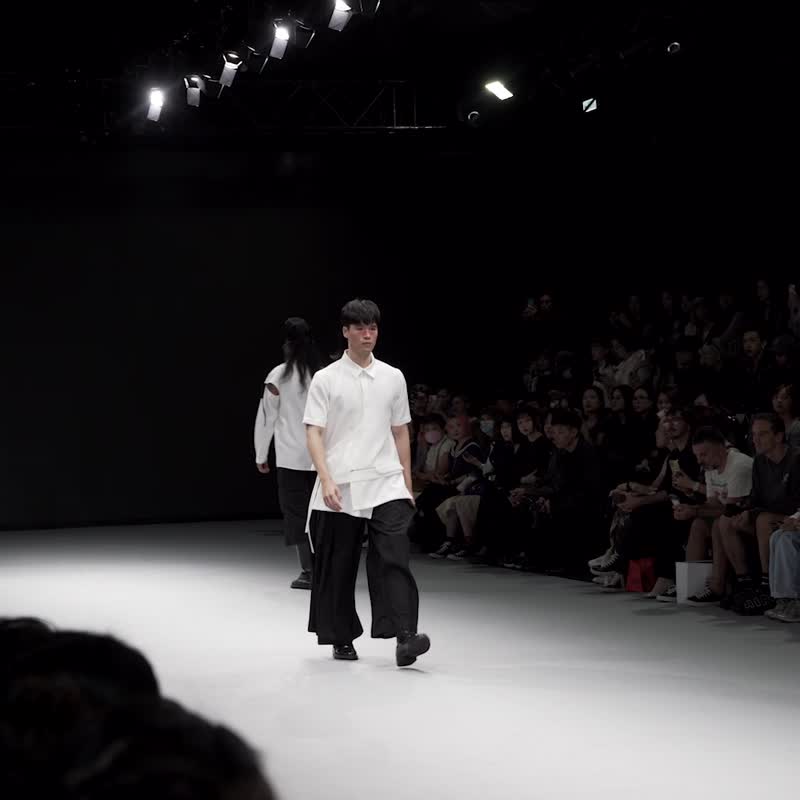 多層次口袋短袖襯衫 - 女襯衫 - 聚酯纖維 白色