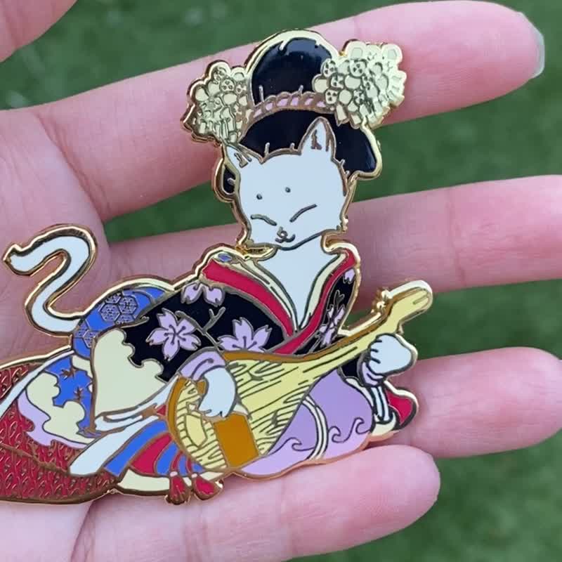 Japanese Geisha Cat Lapel Pin / Enamel Pins/ 6.5cm / Cats of the Floating World - Badges & Pins - Other Metals Red