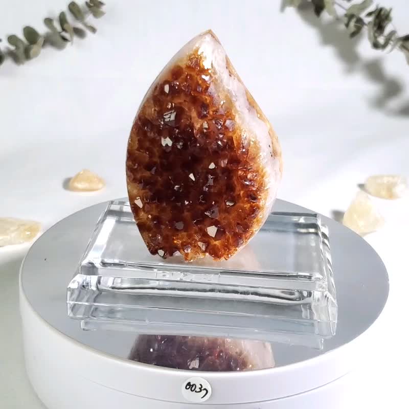 Brazil Holy Fire 370277 [Natural Citrine] - ของวางตกแต่ง - คริสตัล สีเหลือง