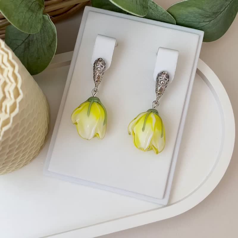 Women's Silver Earrings With Murano Glass Flowers / Rhodium Sterling Silver 925 - ต่างหู - เงินแท้ สีเหลือง
