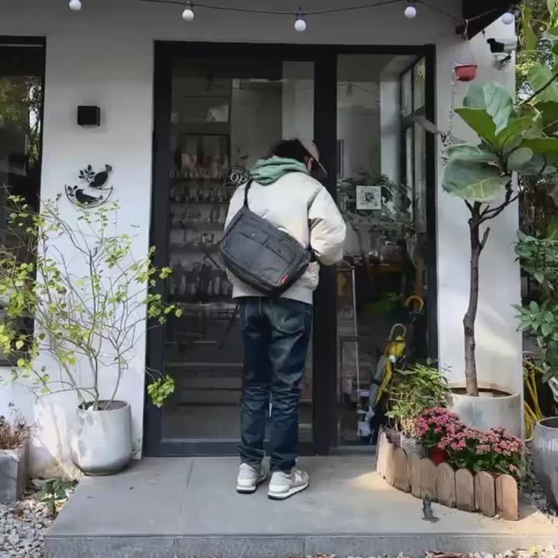 時尚雙面使用設計斜挎包多口袋通勤包百搭出行包包 - 側背包/斜背包 - 尼龍 綠色