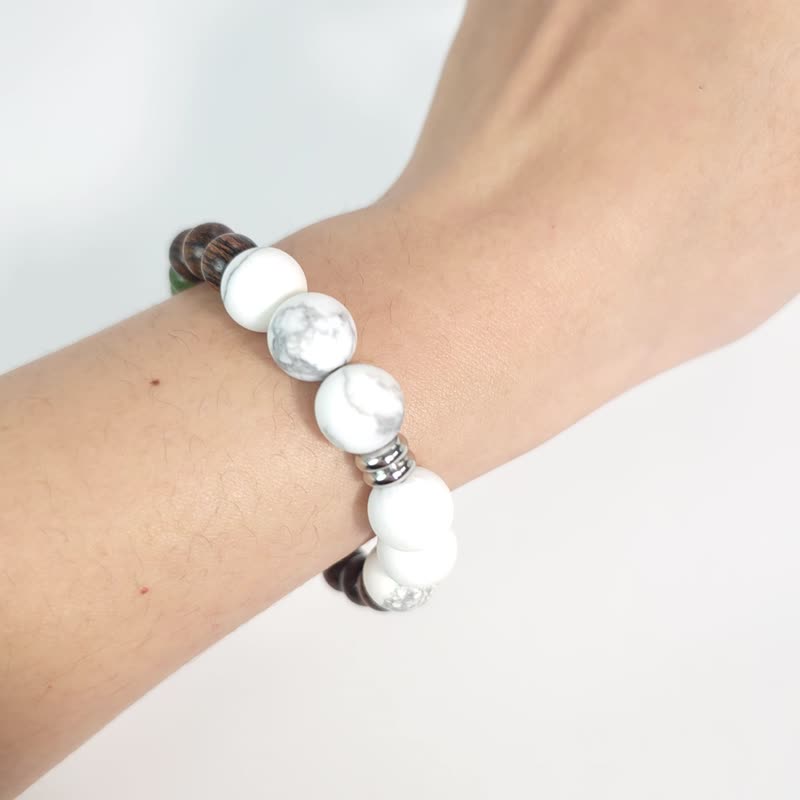 Hold on steady (white turquoise/black pear blossom/cypress/black gold obsidian) (17cm) - Bracelets - Stone White