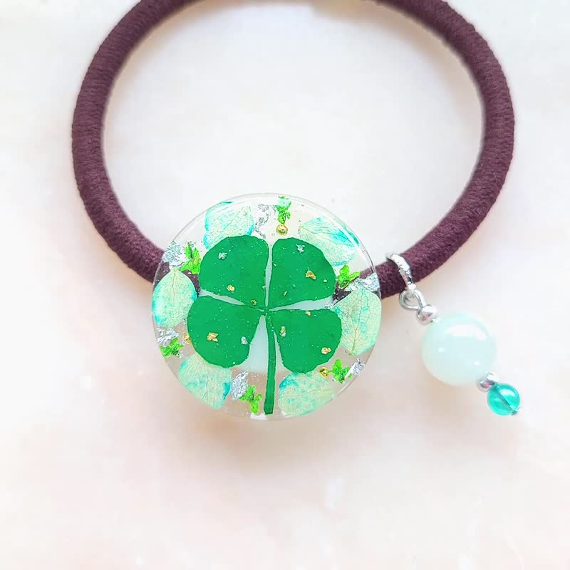 Four-leaf clover hydrangea hair tie clover dry flower hair accessories - Headbands - Plants & Flowers Green