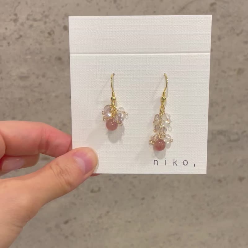 Handmade earrings strawberry quartz - Earrings & Clip-ons - Crystal Pink