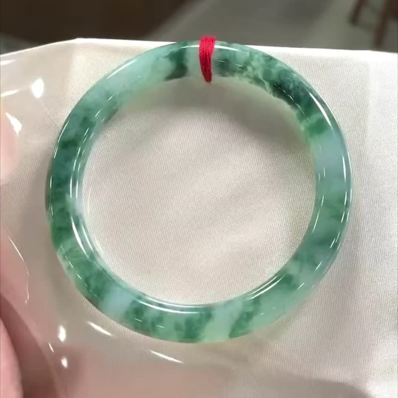 冰種翡翠天然翡翠玉鐲 A玉手鐲 玉鈪 • 冰種飄花翡翠圓鐲 - 手鍊/手環 - 玉石 綠色