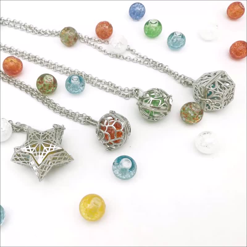 Diffuser Openwork Locket Necklace Treasure Chest Star Sphere Star Art Glass Bead - สร้อยคอ - กระจกลาย หลากหลายสี