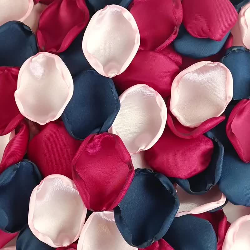 Burgundy and navy blue flower petals Blush navy wedding decor Burgundy petals - 乾燥花/永生花 - 絲．絹 