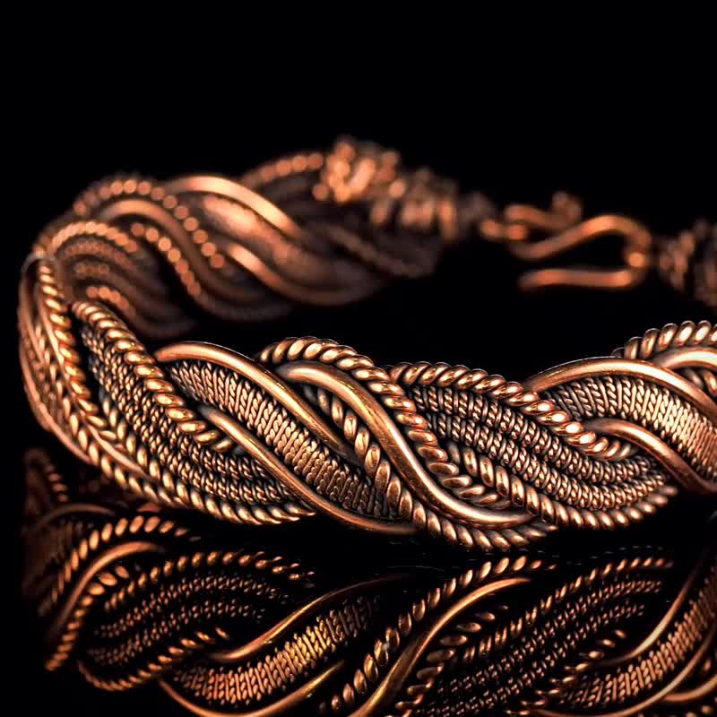 Woven copper wire bracelet Antique style handcrafted copper jewelry Unique gift - Bracelets - Copper & Brass Gold