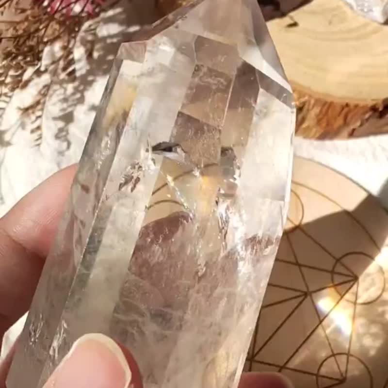 靈山III 天然白水晶彩虹柱 附獨家訂作能量盤 開運能量up - 擺飾/家飾品 - 水晶 透明