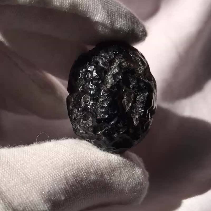 天然 玻璃隕石 雷公墨黑隕石 原石擺件 礦物 標本 黑隕石 礦標 - 擺飾/家飾品 - 水晶 黑色