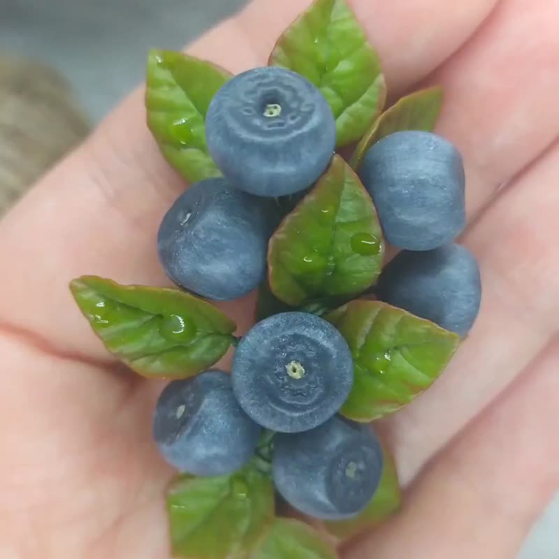 Brooch Blueberry sprig - เข็มกลัด - พลาสติก สีน้ำเงิน