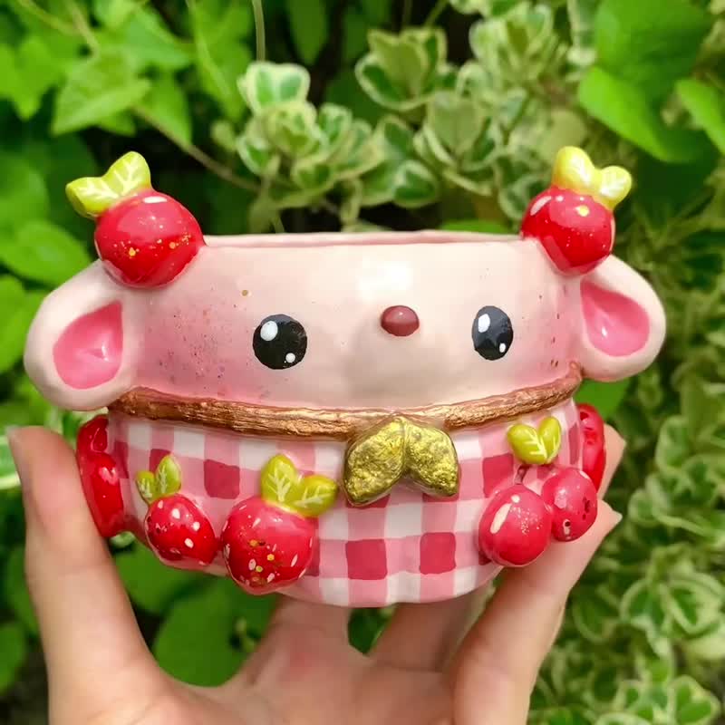 Handmade Strawberry Puppy Planter - handcrafted dog pottery with drainage hole - 花瓶/花器 - 陶 粉紅色