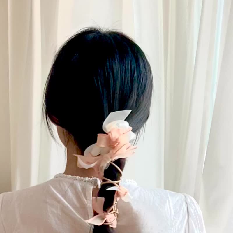 【Original Handmade】 Peach & Jade Floral 3-Way Hair Tie/Scrunchie/Headband - เครื่องประดับผม - ไฟเบอร์อื่นๆ สึชมพู