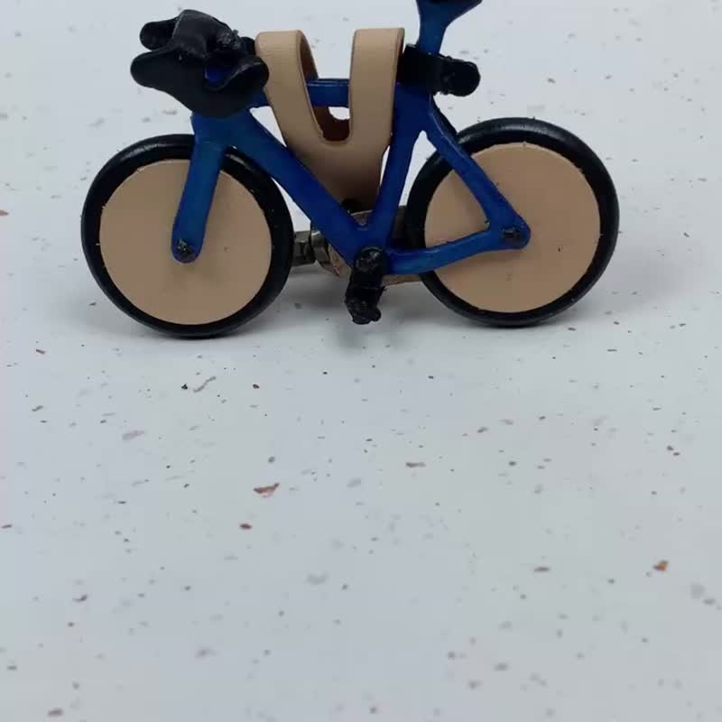 公路腳踏車(手染藍色+黑色)-真皮植鞣 皮革鑰匙圈 吊飾 裝飾品 - 鑰匙圈/鑰匙包 - 真皮 藍色
