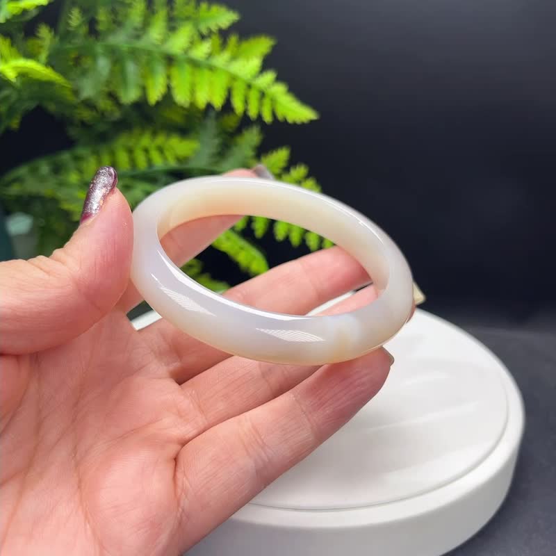 精品 溏心瑪瑙手镯 59MM 白底透粉 玉髓手環 清新秀雅 親和開朗 - 手鍊/手環 - 半寶石 