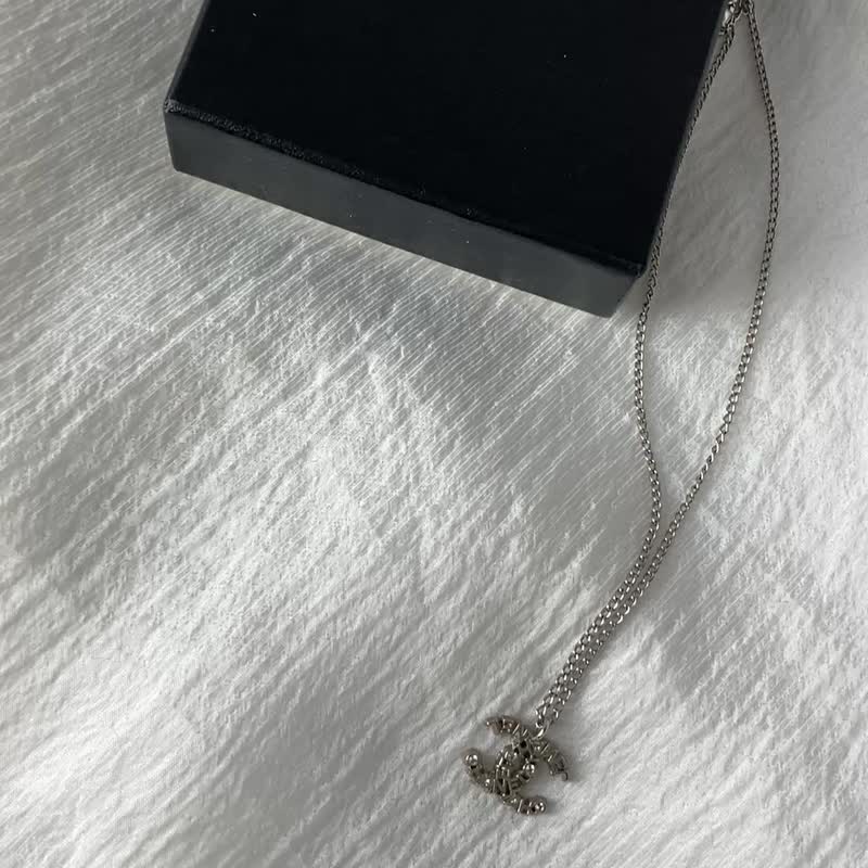【 日本直送　名牌中古包 】CHANEL シャネル ネックレス シルバー ココマーク ラインストーン vintage ヴィンテージ オールド j5c3bm - 項鍊 - 其他材質 銀色