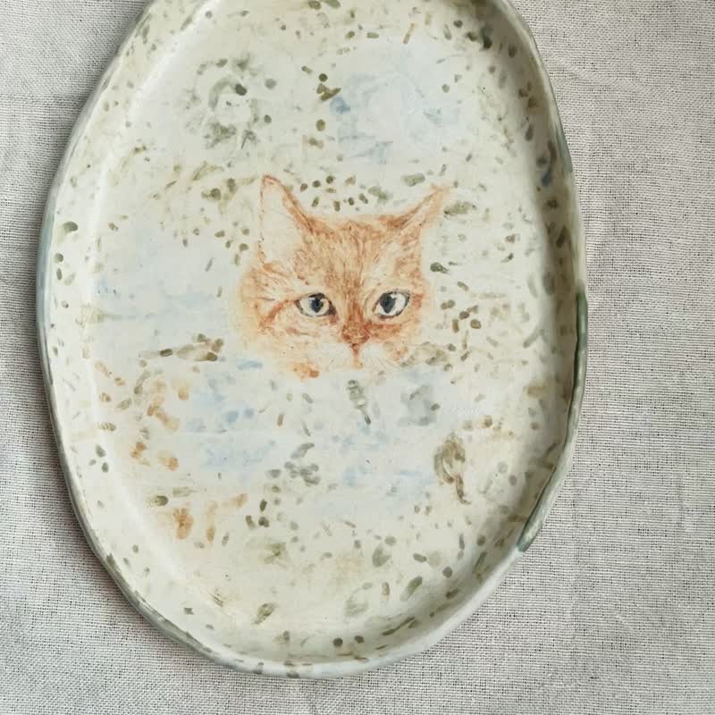 Cat 013 Emerging from the Flowers Hand-painted Pottery 21 X 15.2 x 1.7 cm - ตุ๊กตา - ดินเผา 