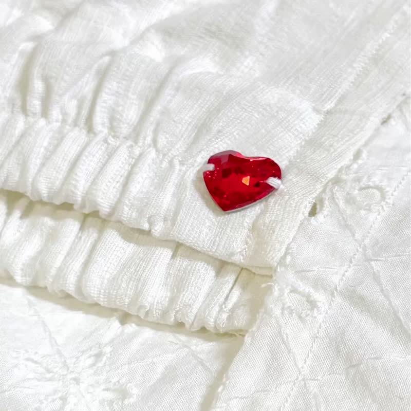 歐式透氣燒花刺繡白色方領美背下擺空氣感打褶造型罩衫式四角衣 - 背心/無袖上衣 - 棉．麻 白色