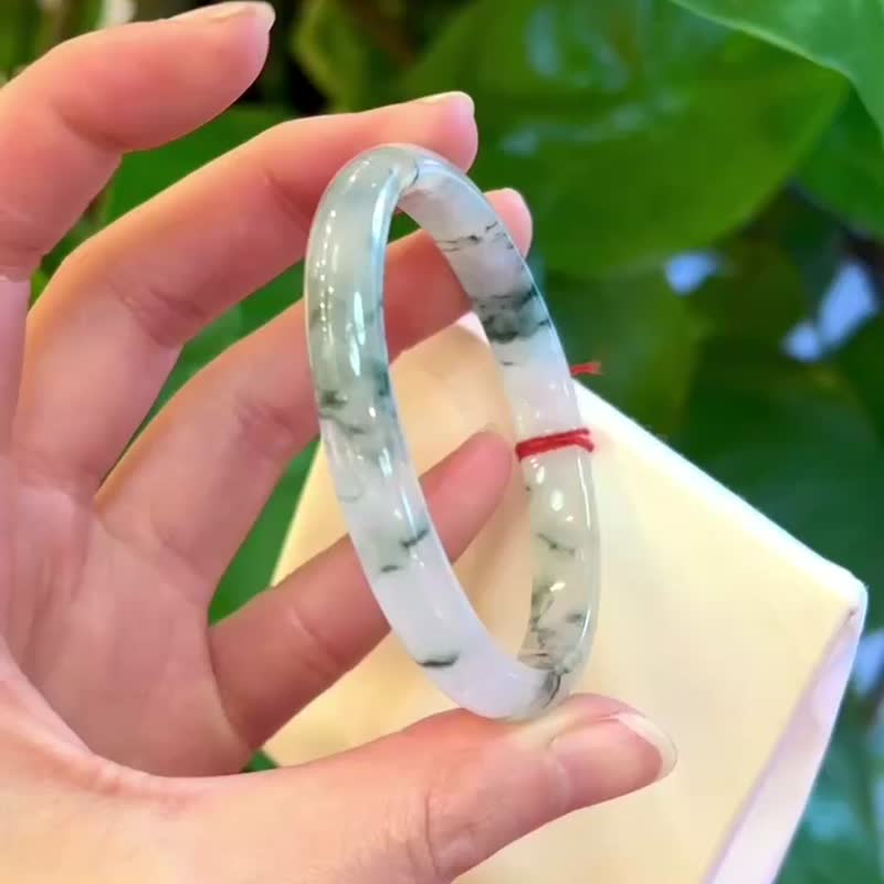 冰種 天然翡翠 緬甸 A玉 玉鐲 • 冰玻種花青飄花貴妃鐲 - 手鍊/手環 - 石頭 綠色