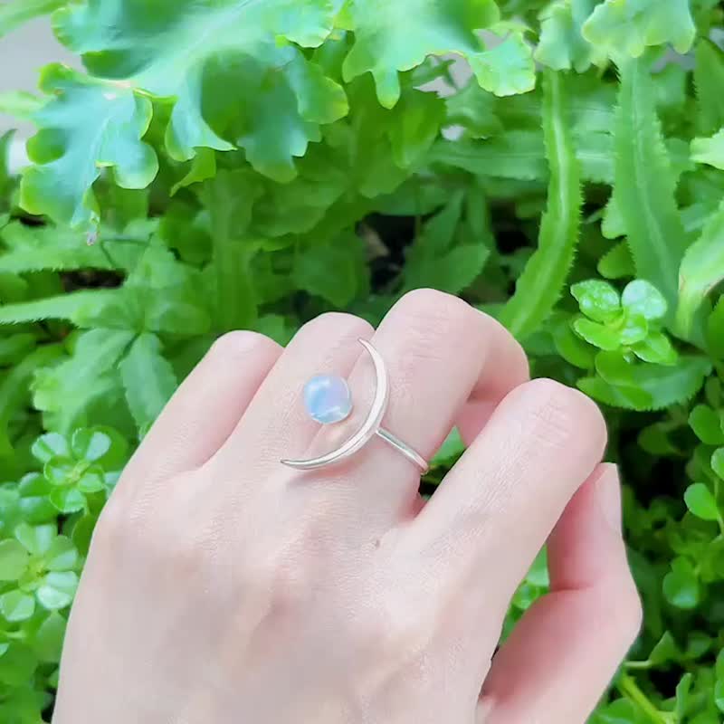 カームマインドムーンスターリングシルバーリングブルームーンストーンクリスタル - リング・指輪 - クリスタル 透明