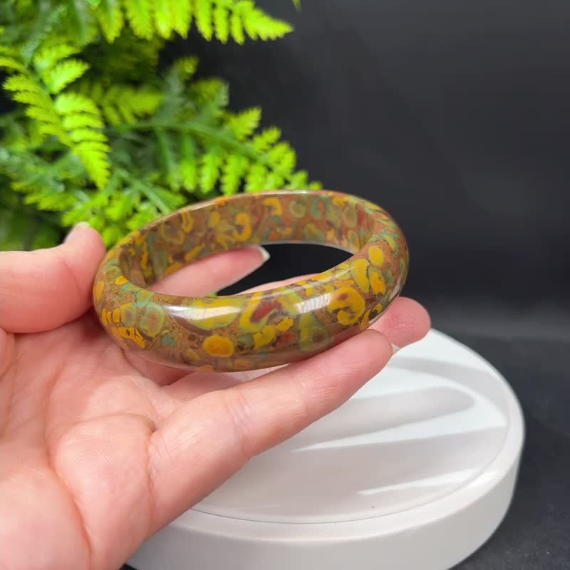 碳酸鹽質玉手鐲 63MM 高瓷異象油畫風玉手環 靜心安神 靈動非凡 - 手鍊/手環 - 玉石 